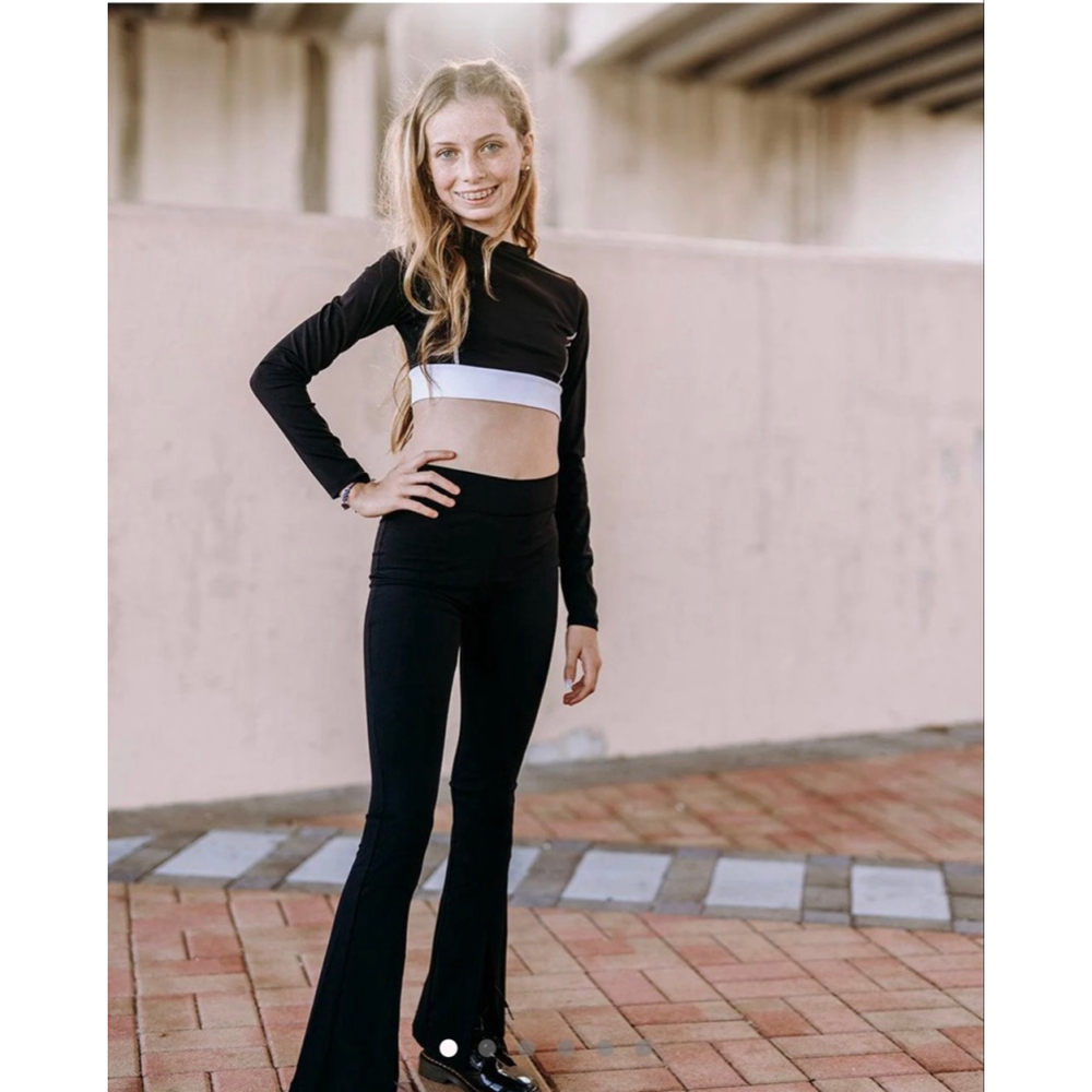 Girls Werk Long Sleeve Carmine Top YXL Black White